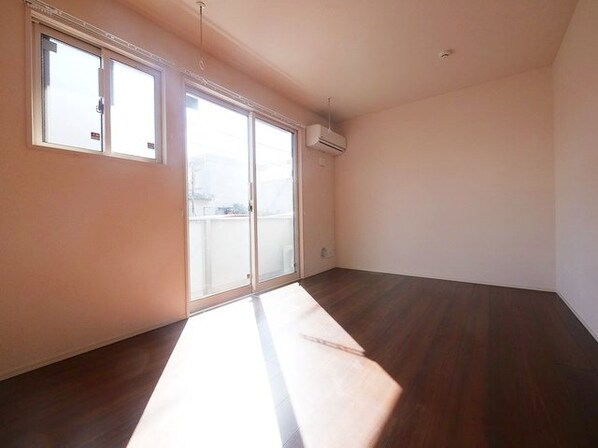 ブリュンヒルトの物件内観写真